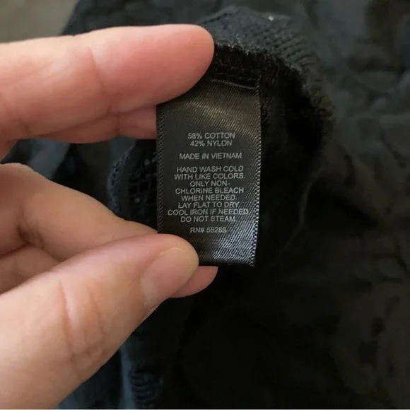 Express Womens Black Sheer Lace Top
Size Small Y2K 90s Whimsigoth Fairy Grunge - Picture 7 of 13